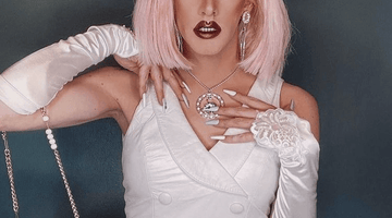 WOMAN WEDNESDAY With Karen Beaches